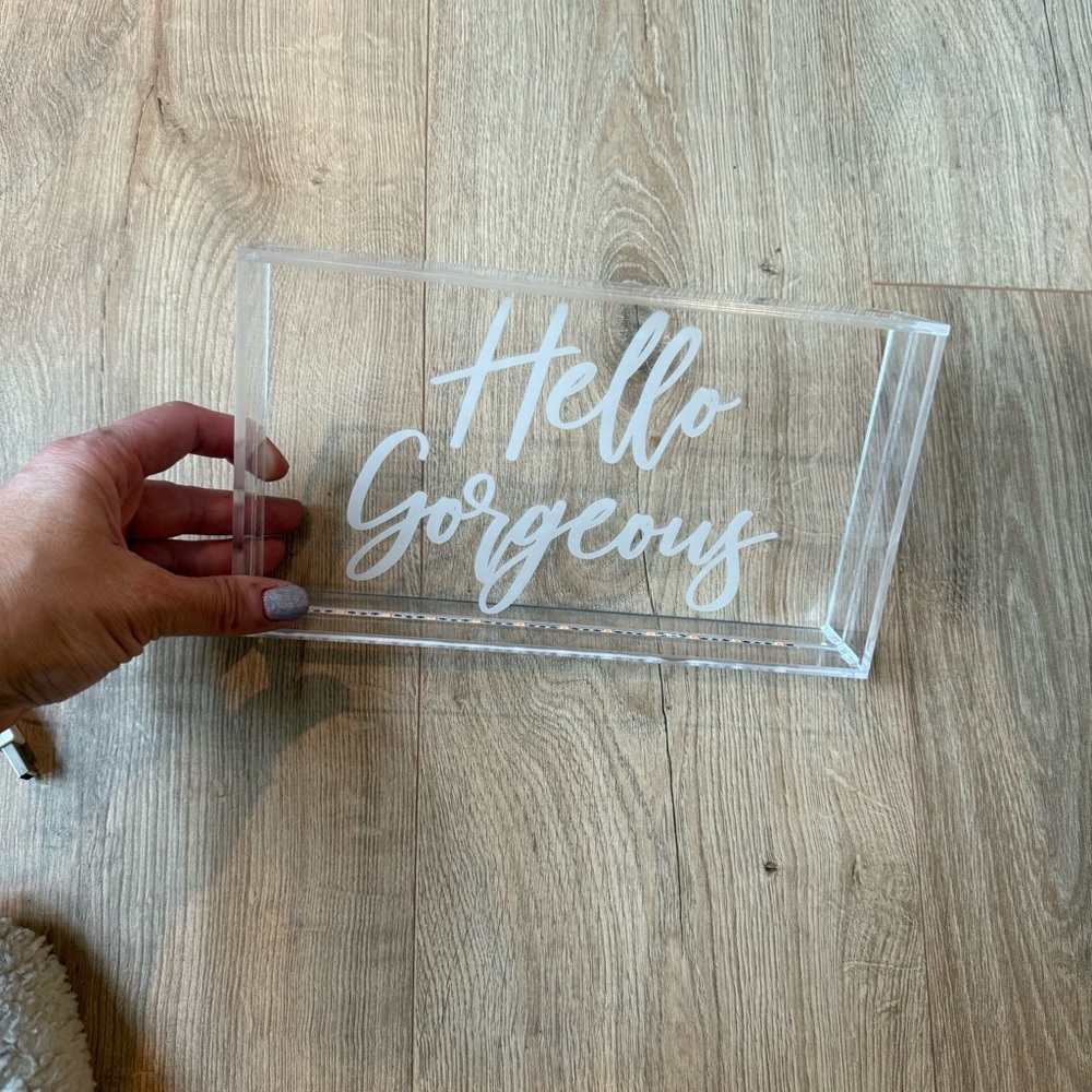 Pink LED 'Hello Gorgeous' Sign - Picture 5 of 6
